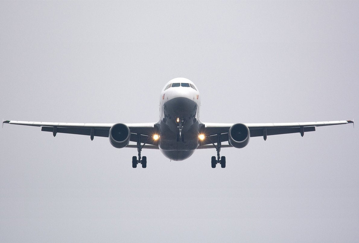 How to use Aromatherapy to Combat Jet Lag