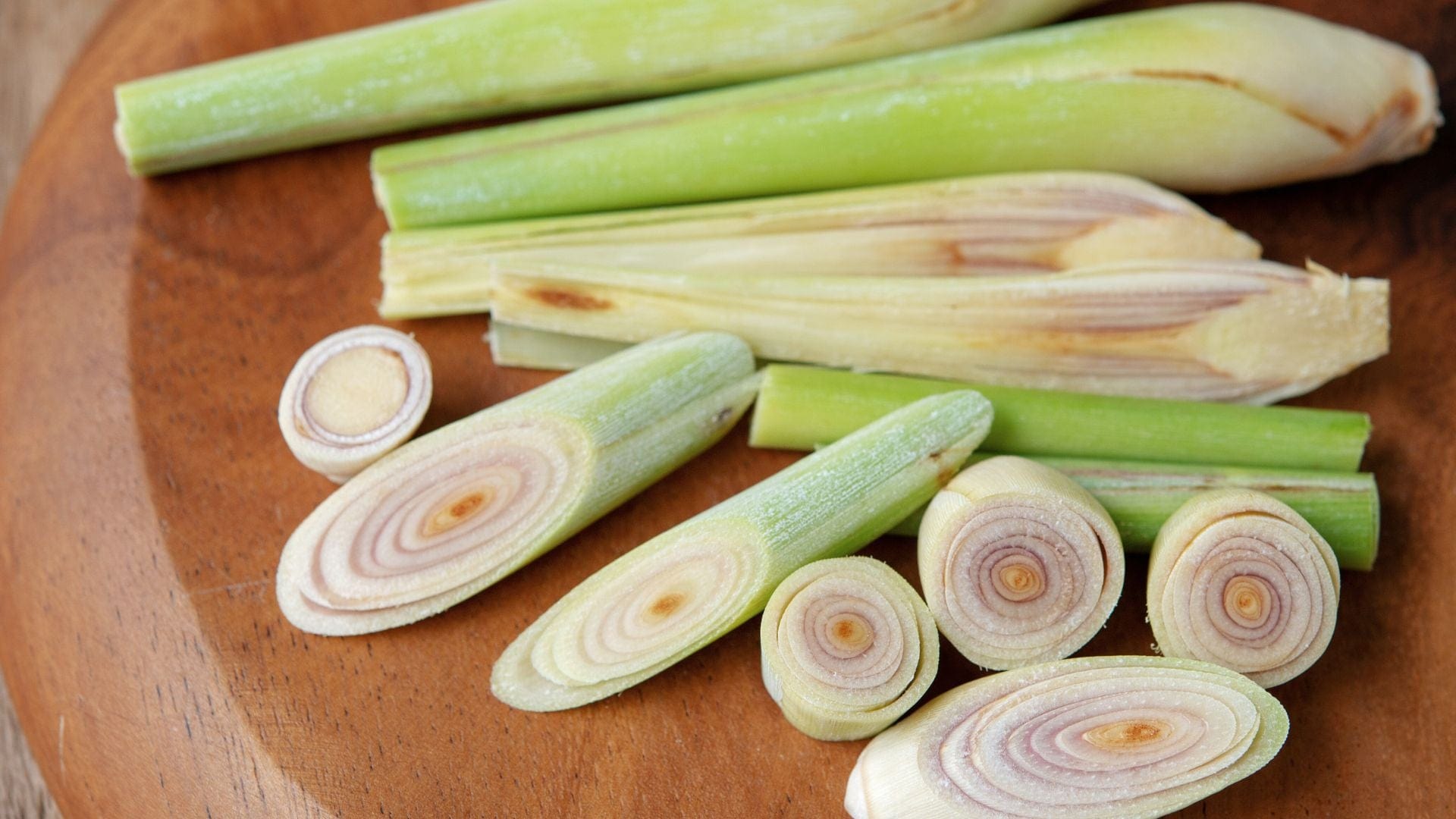 Lemongrass Benefits & Uses