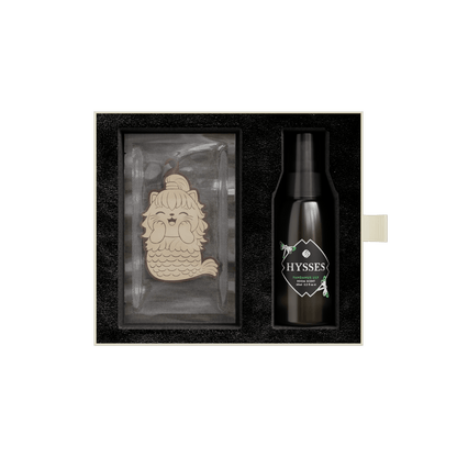 Hysses Singapore Home & Scent Gift Set of 2, Singa Mercat Scented Tag & Room Scent, Pandanus Lily